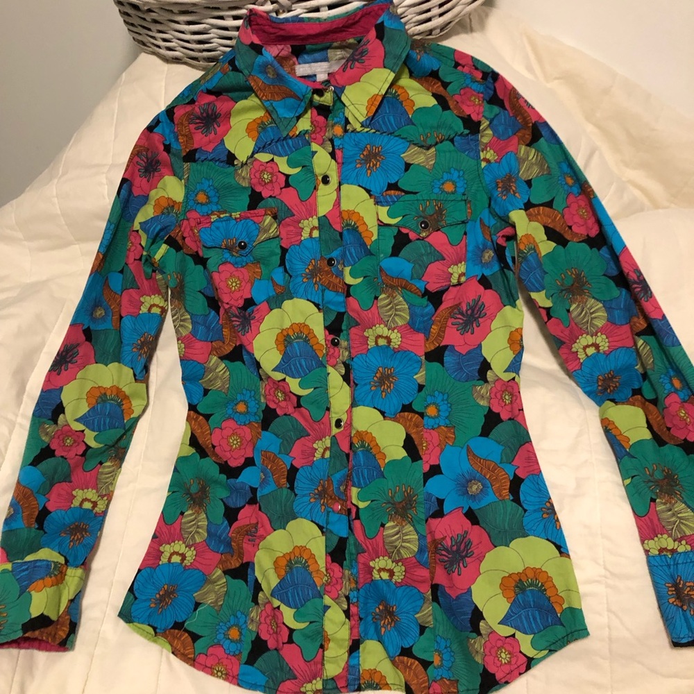 Fun button up women’s top